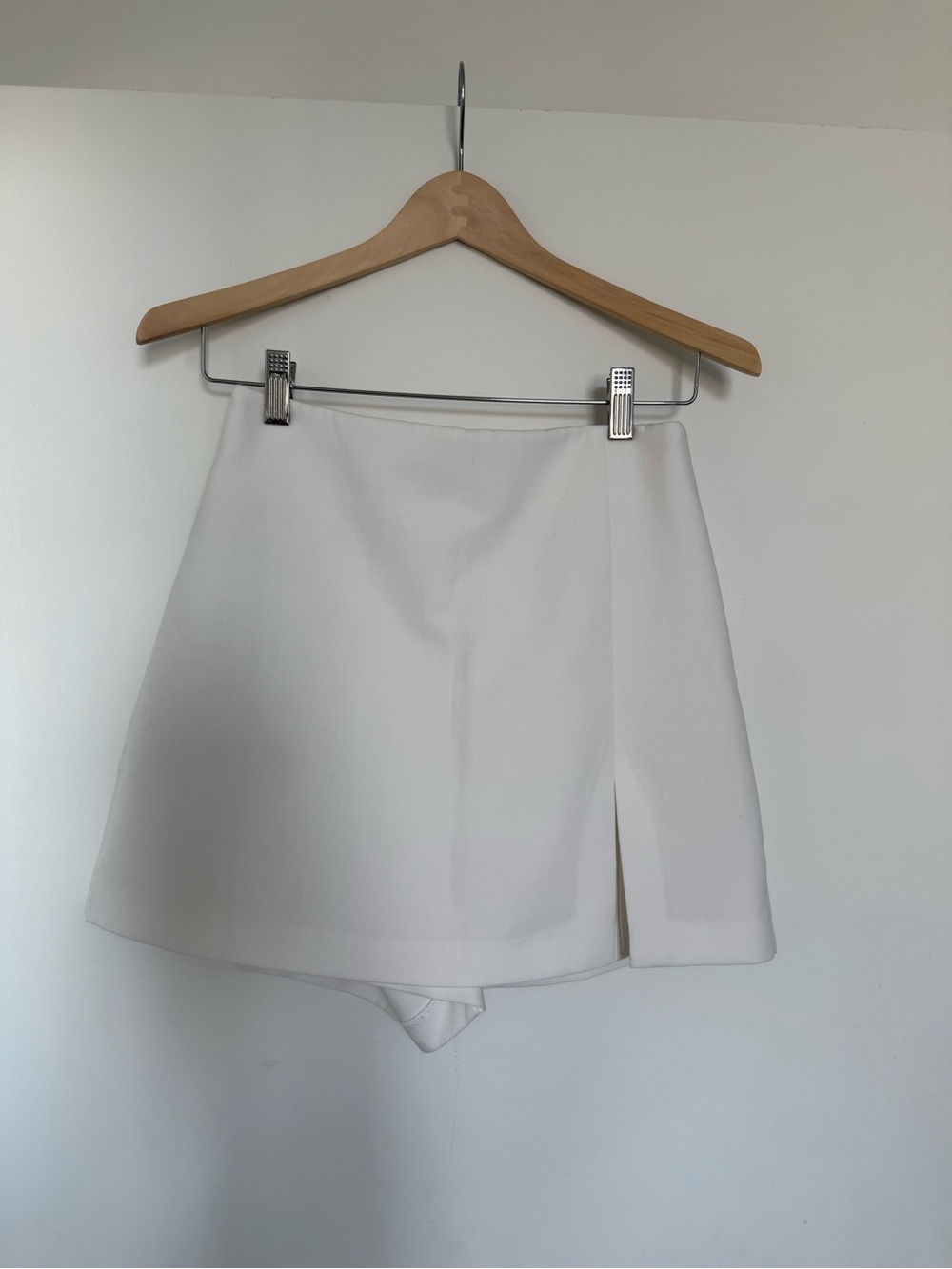 Zara White Mini Skort with Front Slit Size S